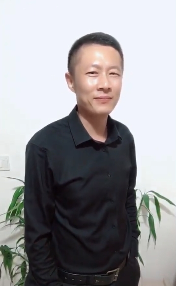 地huhi的第一张照片--福州于山相亲网